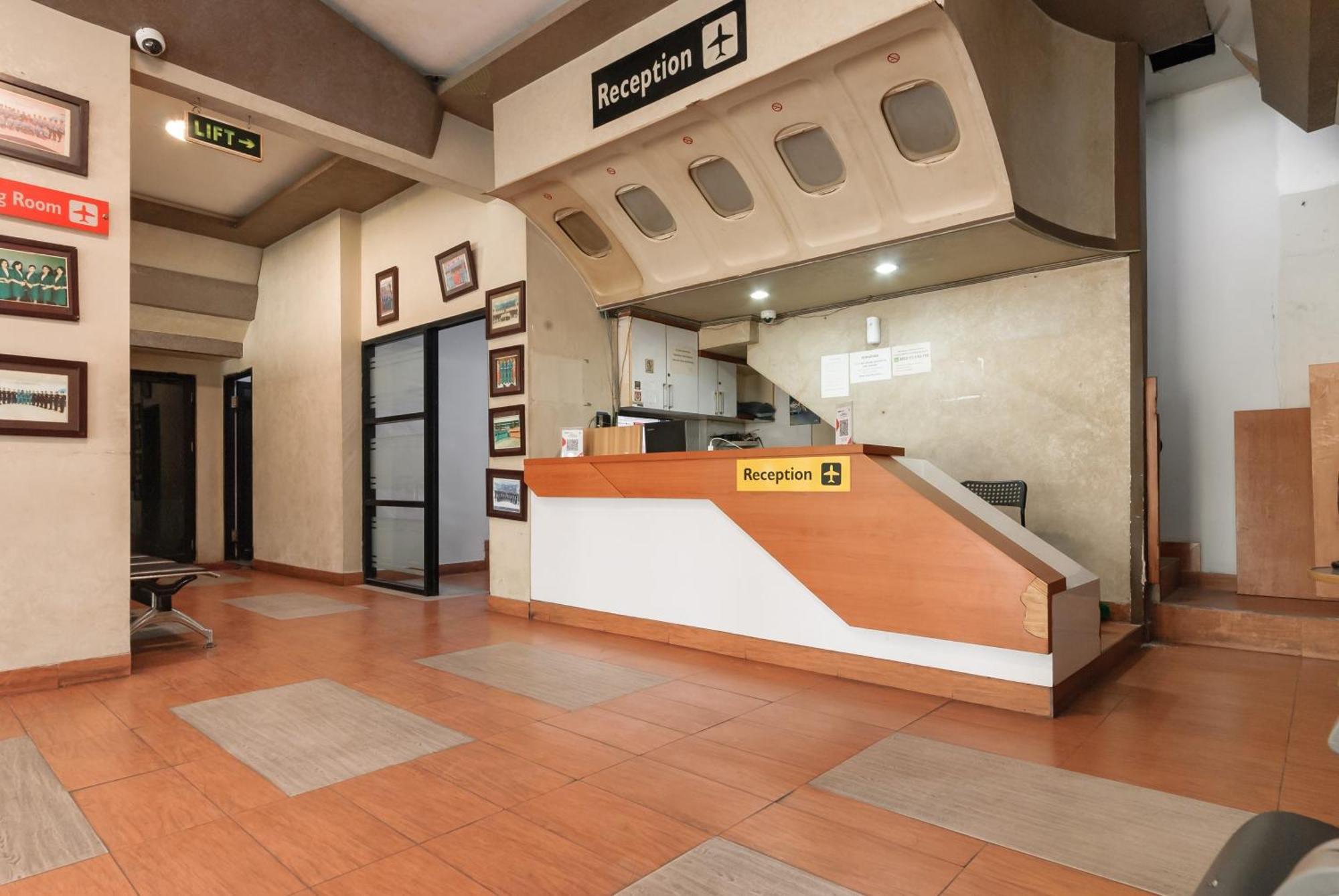 Reddoorz Near Mandaya Royal Hospital Puri Otel Tangerang Dış mekan fotoğraf