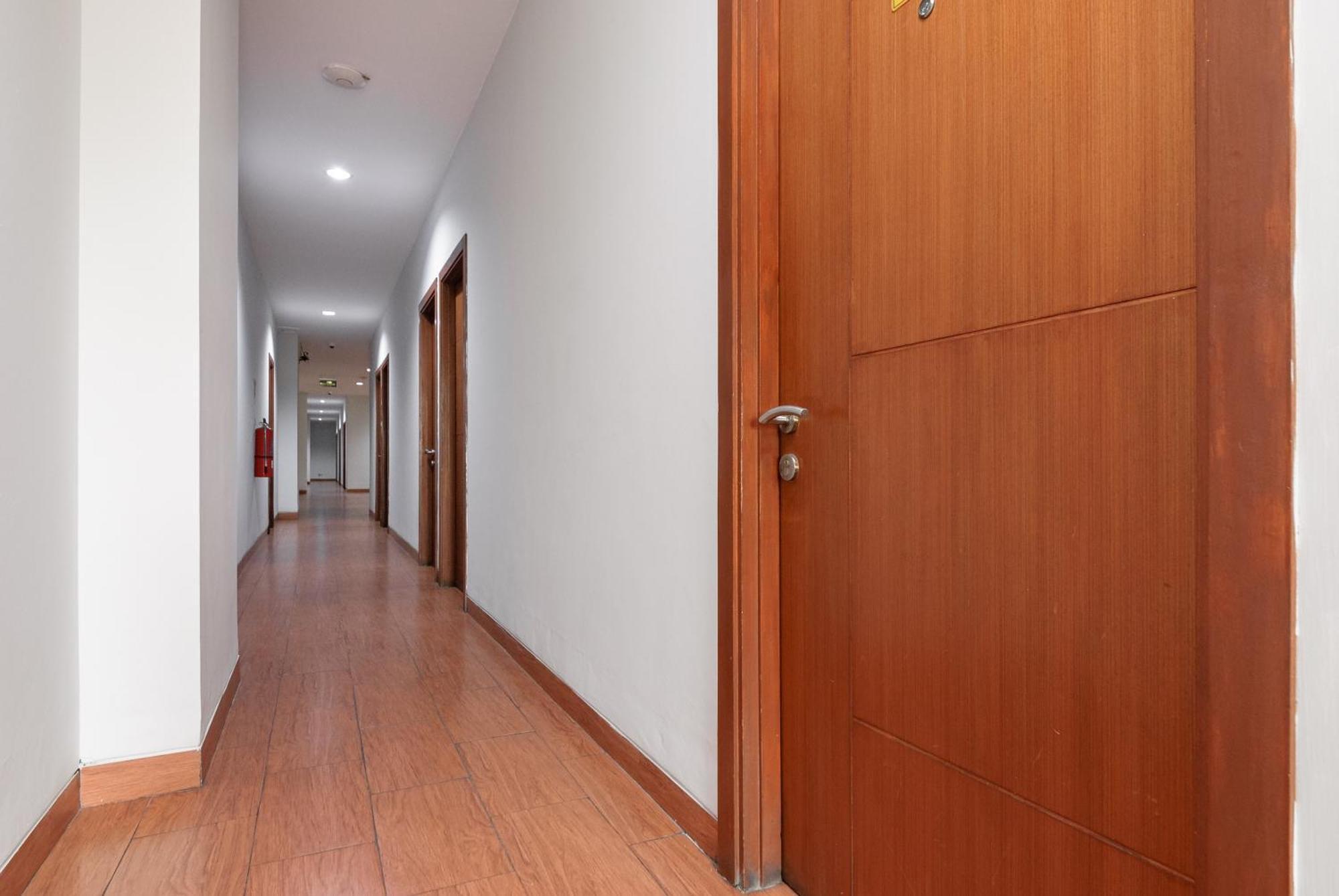 Reddoorz Near Mandaya Royal Hospital Puri Otel Tangerang Dış mekan fotoğraf