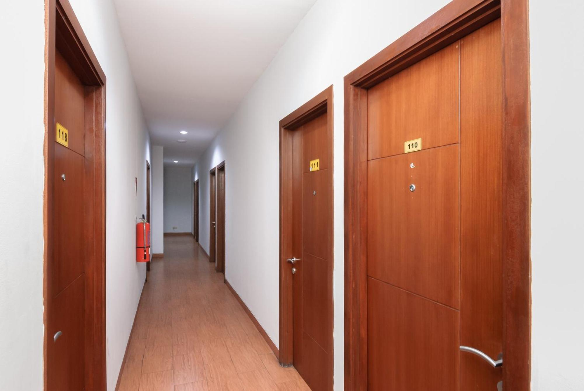 Reddoorz Near Mandaya Royal Hospital Puri Otel Tangerang Dış mekan fotoğraf
