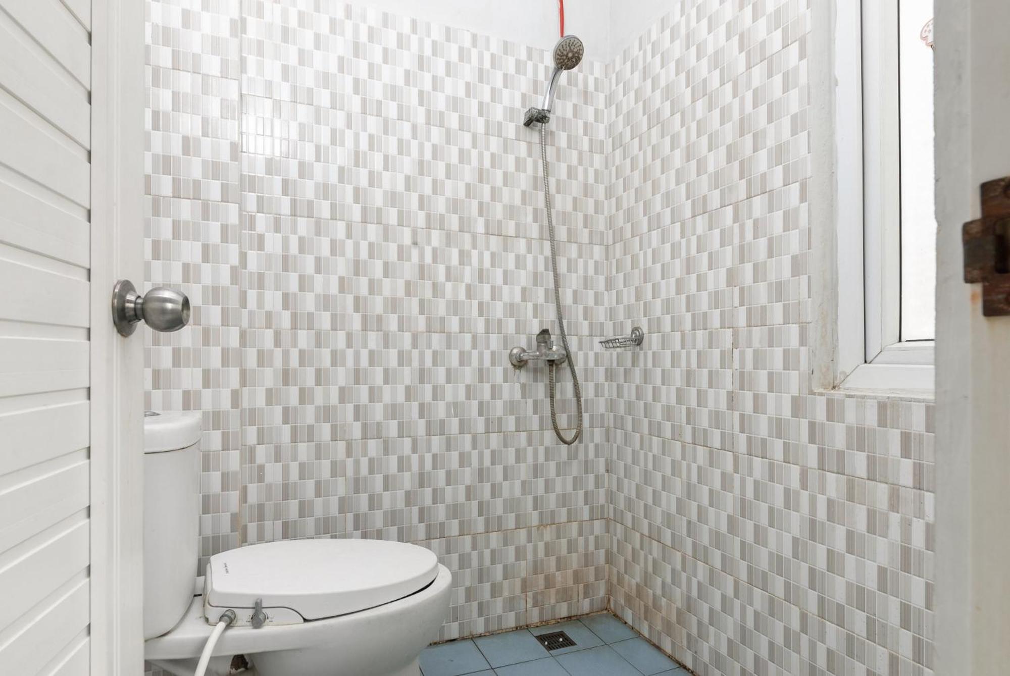 Reddoorz Near Mandaya Royal Hospital Puri Otel Tangerang Dış mekan fotoğraf